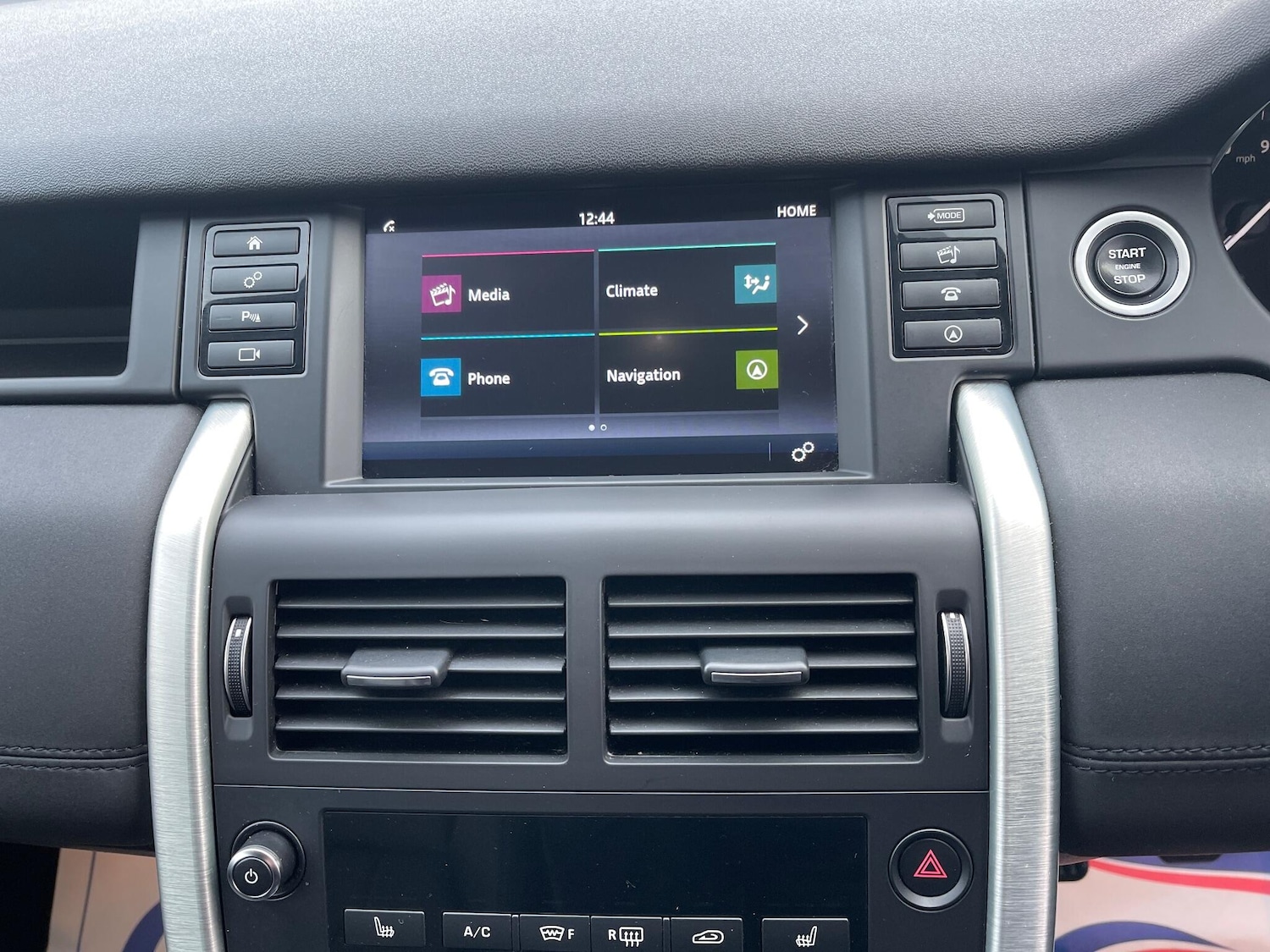 Used Land Rover Discovery Sport 2018 for sale - 76855832: Photo 32