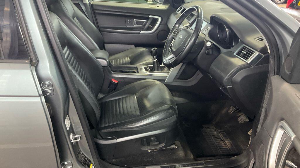 Used Land Rover Discovery Sport 2017 for sale - 77957631: Photo 21