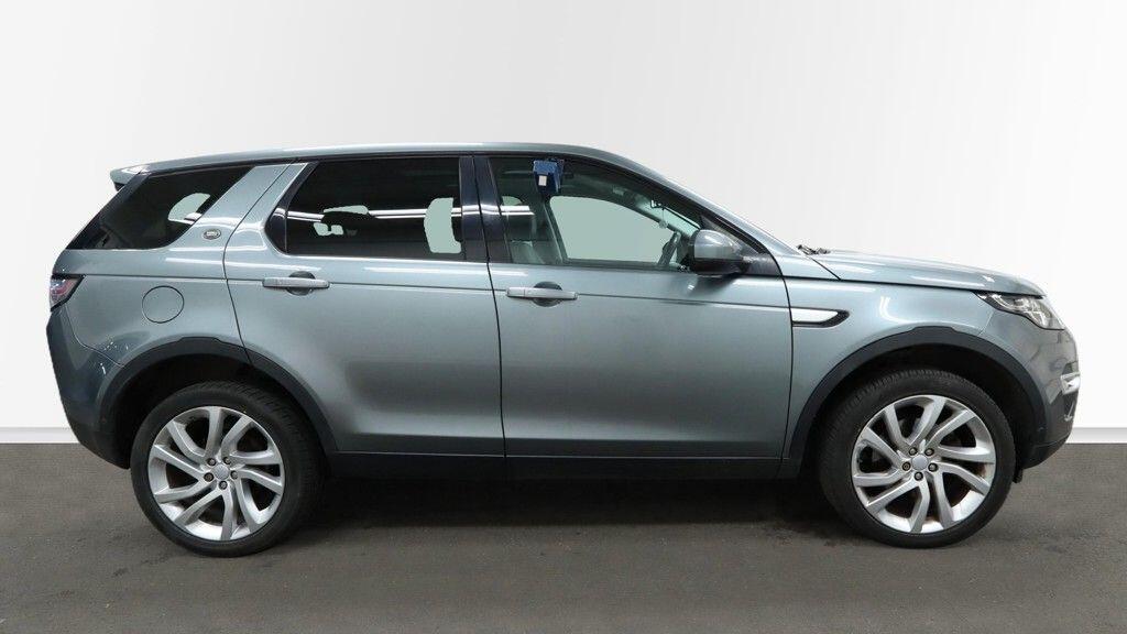 Used Land Rover Discovery Sport 2017 for sale - 77957631: Photo 6