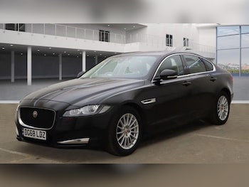 Used Jaguar XF 2018 for sale - 75781090: Photo