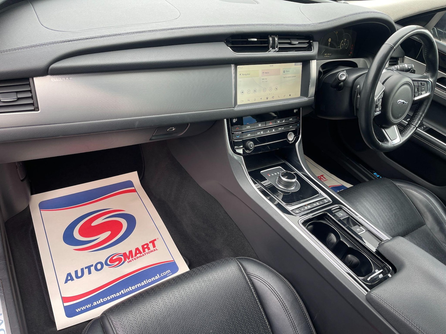 Used Jaguar XF 2018 for sale - 75781090: Photo 33