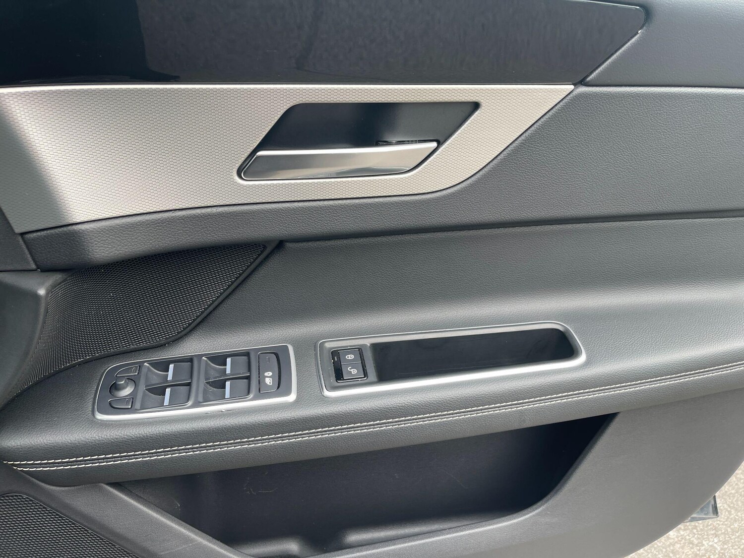 Used Jaguar XF 2018 for sale - 75781090: Photo 42