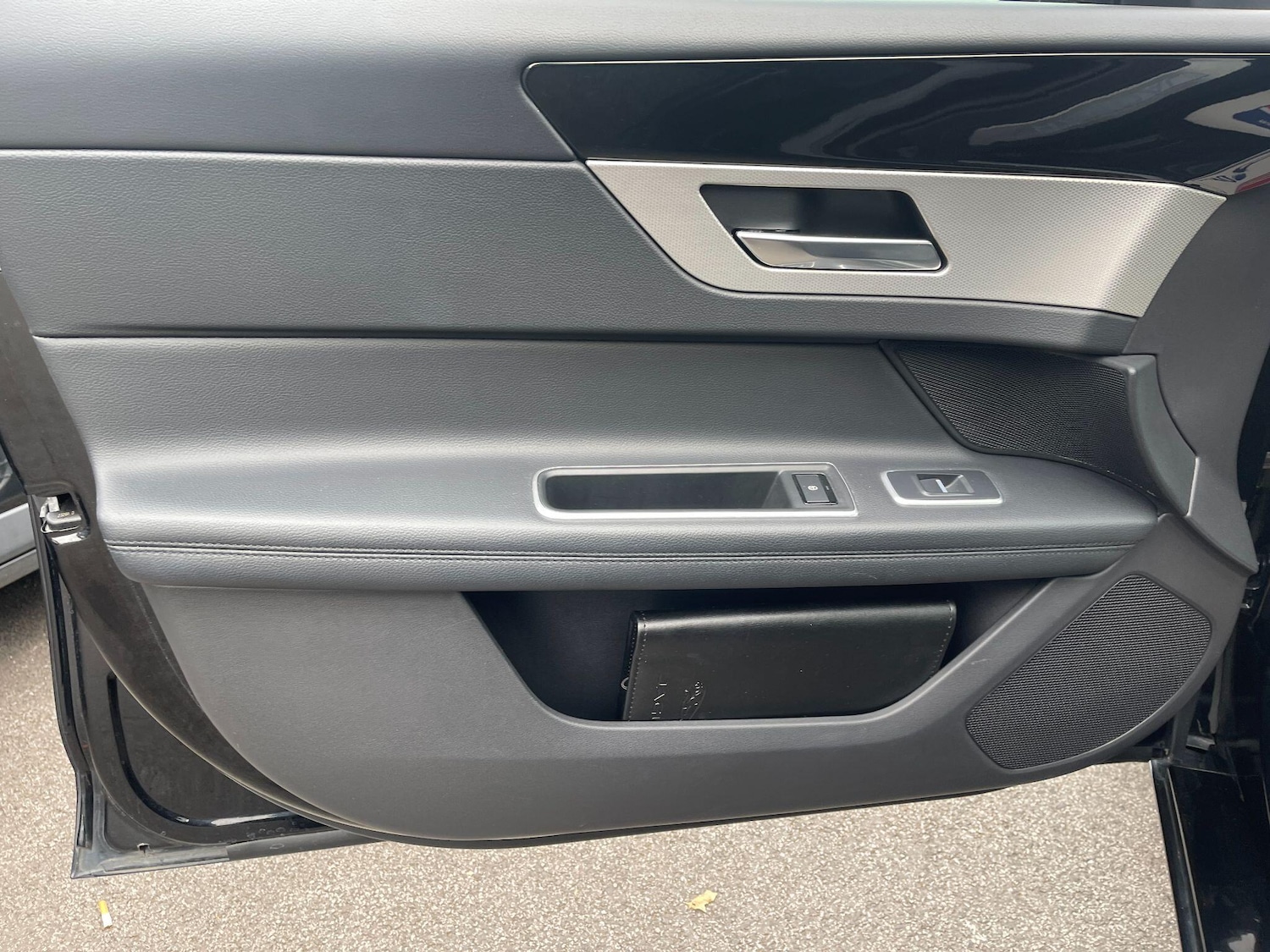 Used Jaguar XF 2018 for sale - 75781090: Photo 43