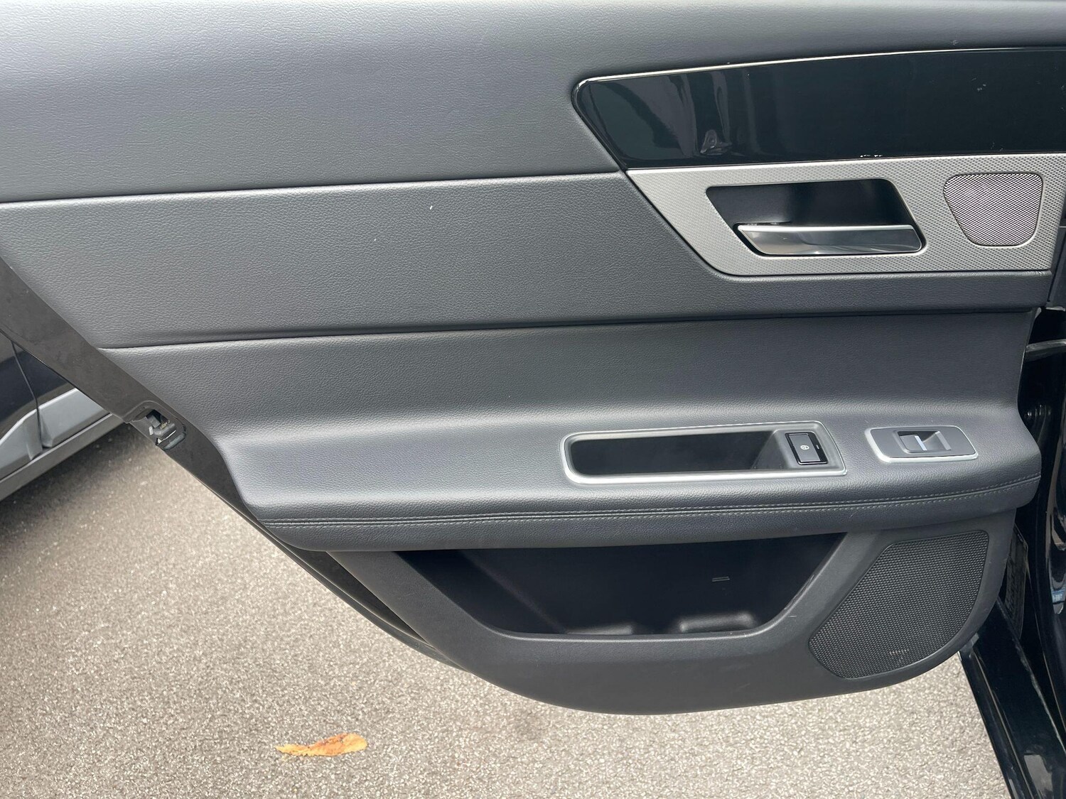 Used Jaguar XF 2018 for sale - 75781090: Photo 44