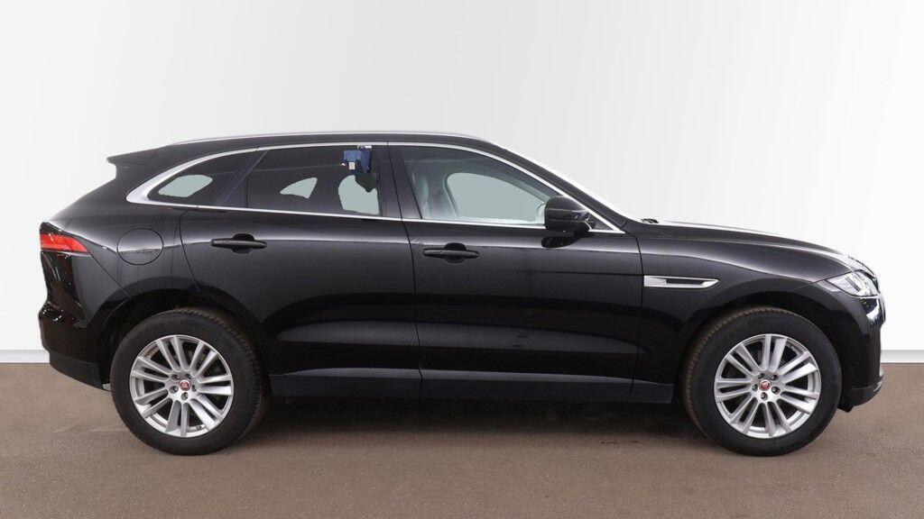 Used Jaguar F-Pace 2016 for sale - 77970036: Photo 6