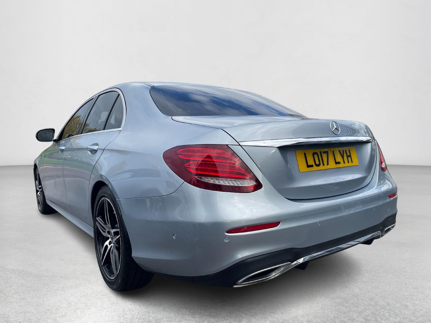 Used Mercedes-Benz E Class 2017 for sale - 76381096: Photo 3