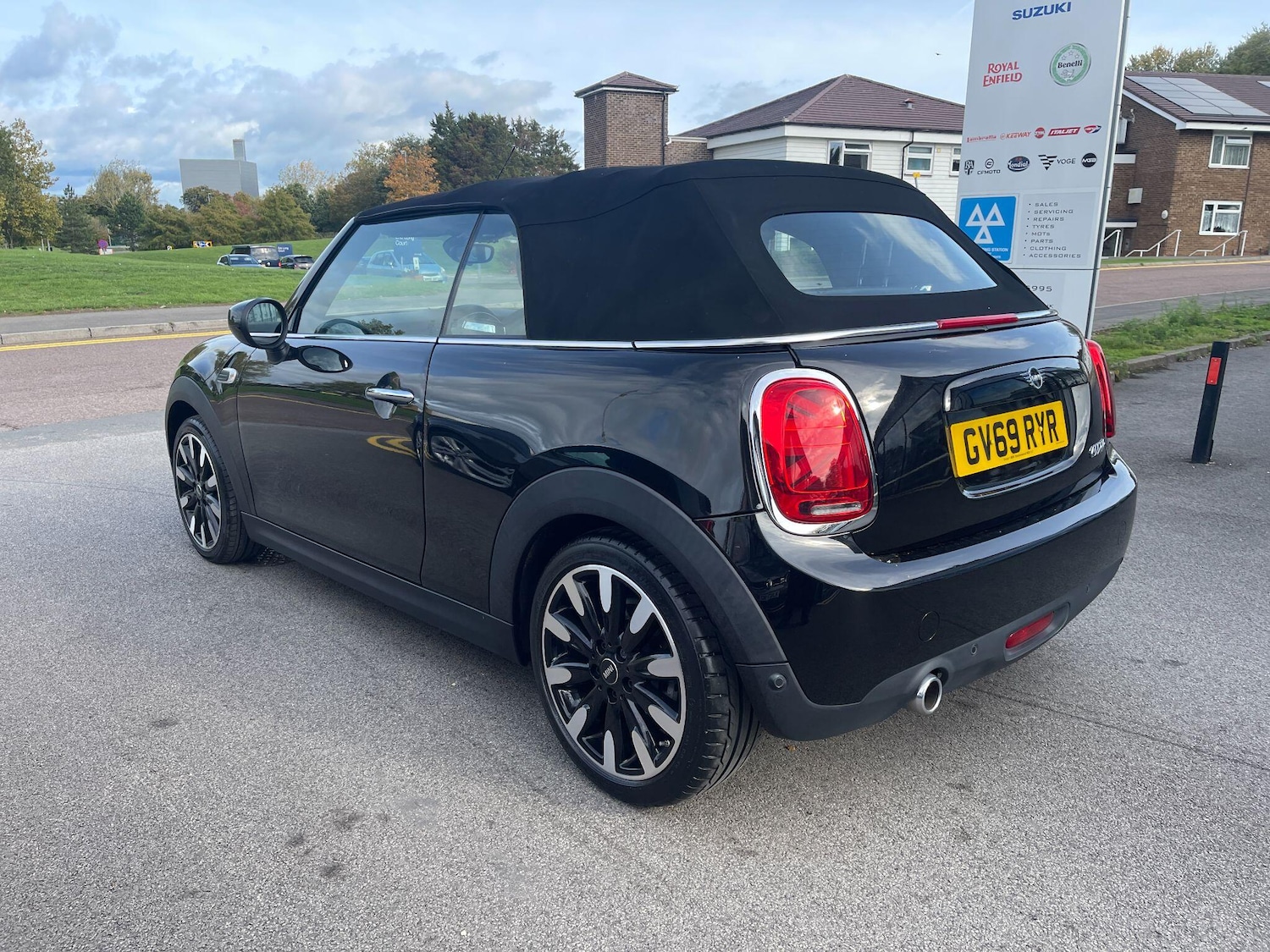 Used MINI Convertible 2019 for sale - 77439663: Photo 19