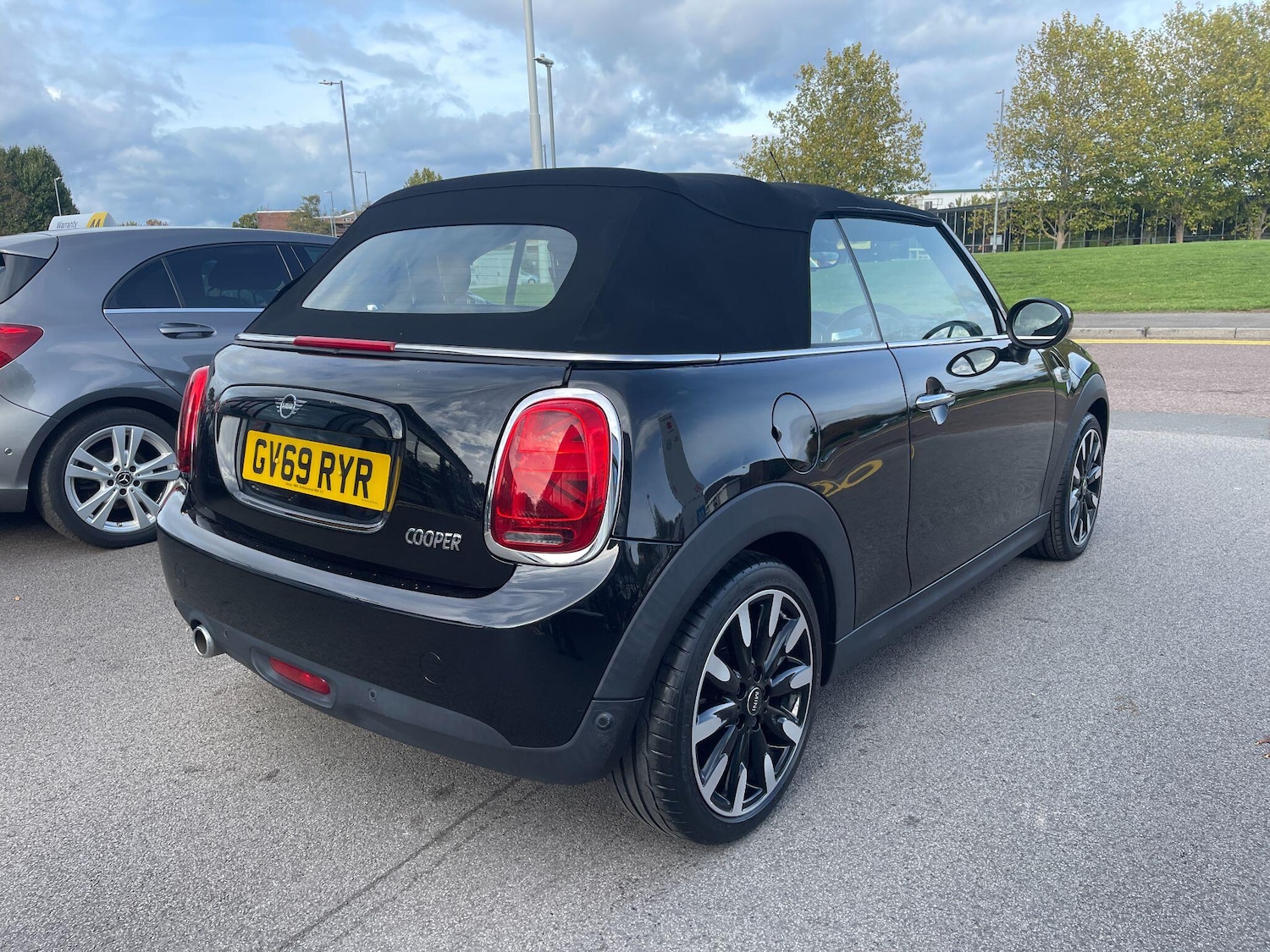 Used MINI Convertible 2019 for sale - 77439663: Photo 29