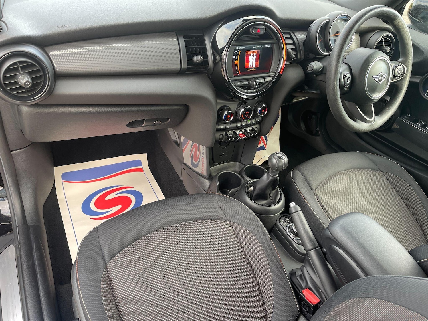 Used MINI Convertible 2019 for sale - 77439663: Photo 32