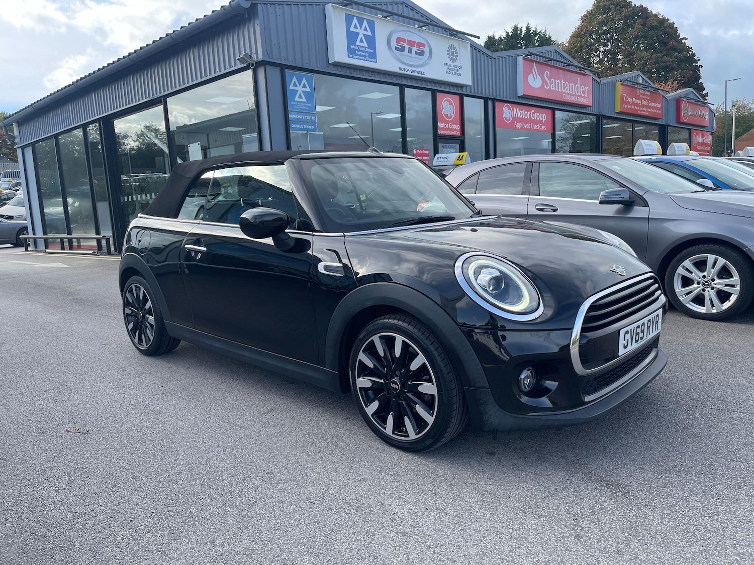 Used MINI Convertible 2019 for sale - 77439663: Photo 9