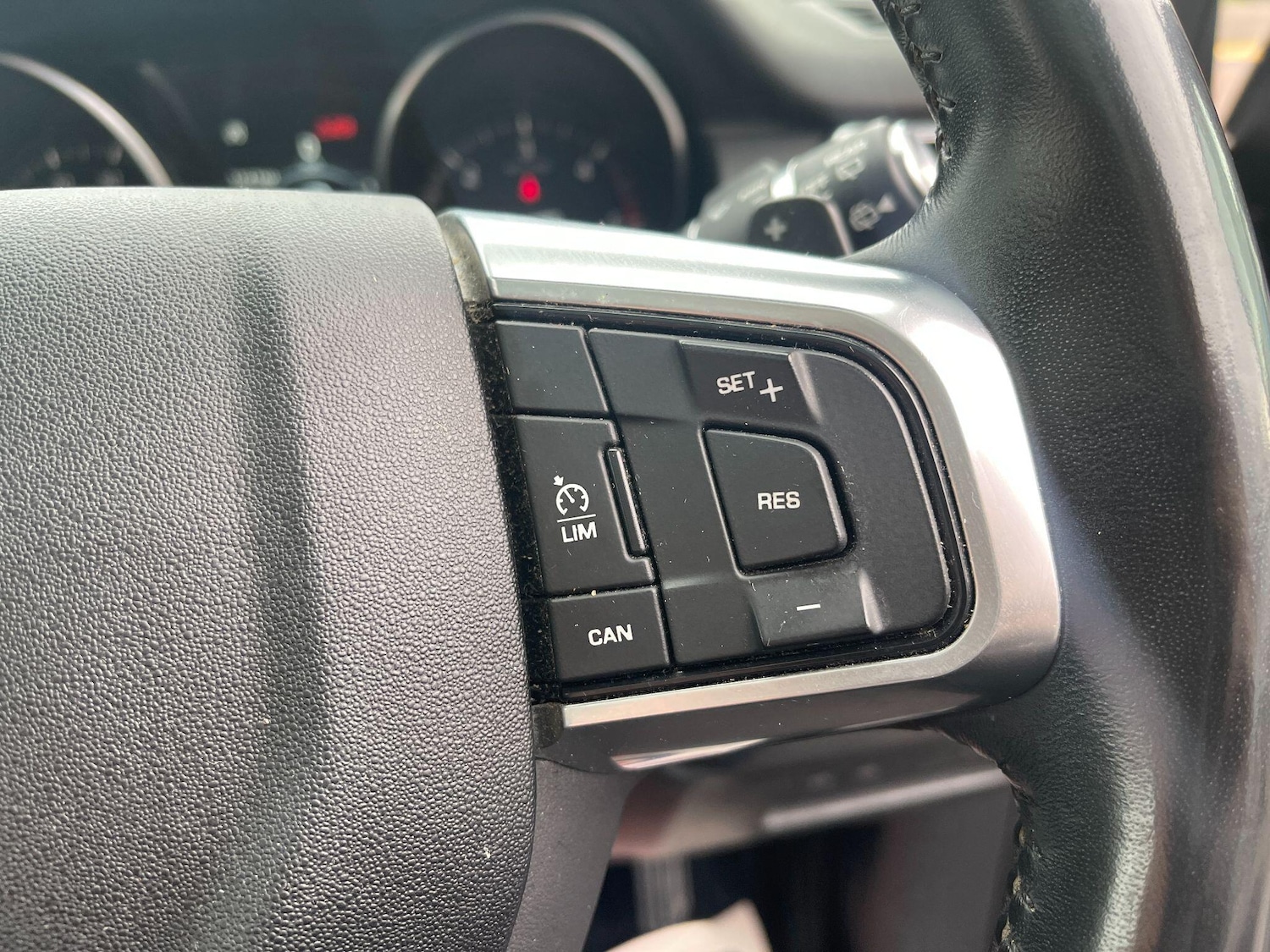 Used Land Rover Discovery Sport 2018 for sale - 76381330: Photo 18