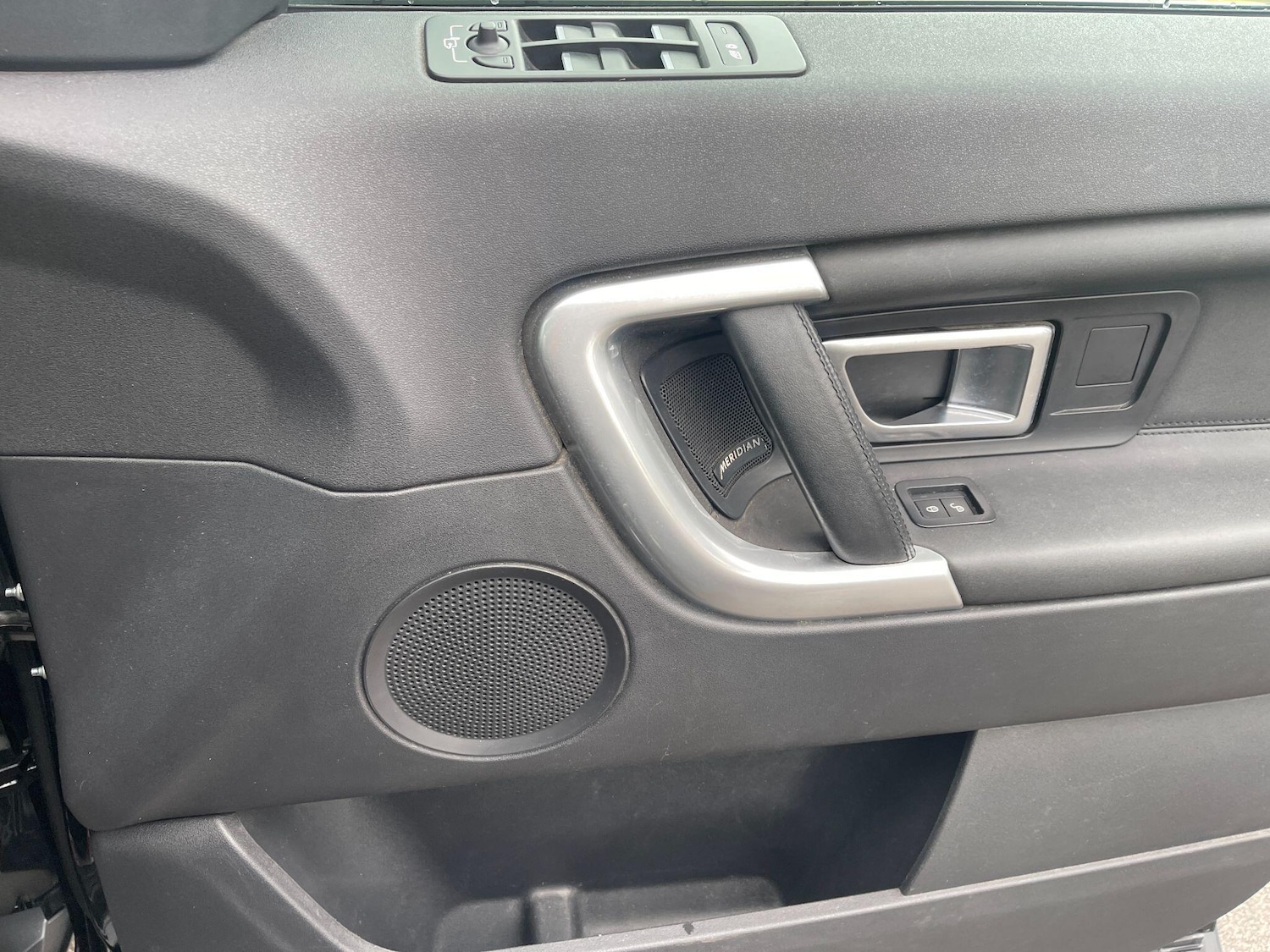 Used Land Rover Discovery Sport 2018 for sale - 76381330: Photo 25