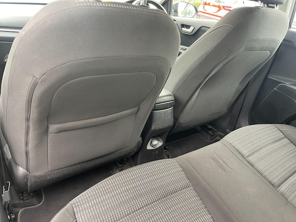 Used Kia Stonic 2019 for sale - 76179454: Photo 41