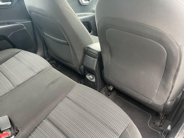 Used Kia Stonic 2019 for sale - 76179454: Photo 44