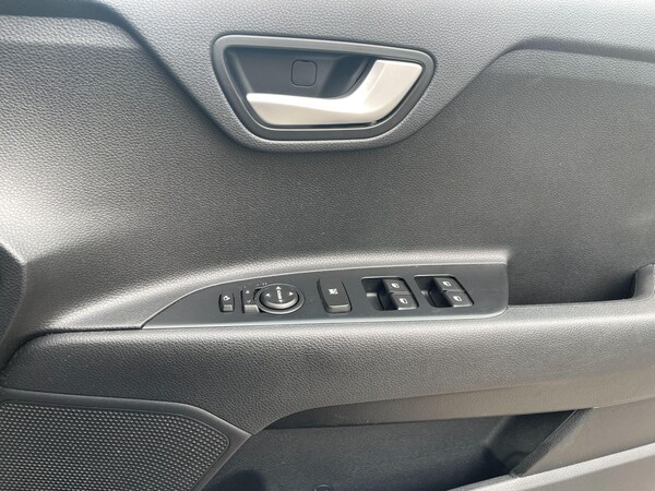 Used Kia Stonic 2019 for sale - 76179454: Photo 49