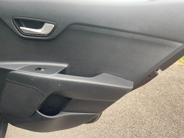 Used Kia Stonic 2019 for sale - 76179454: Photo 52