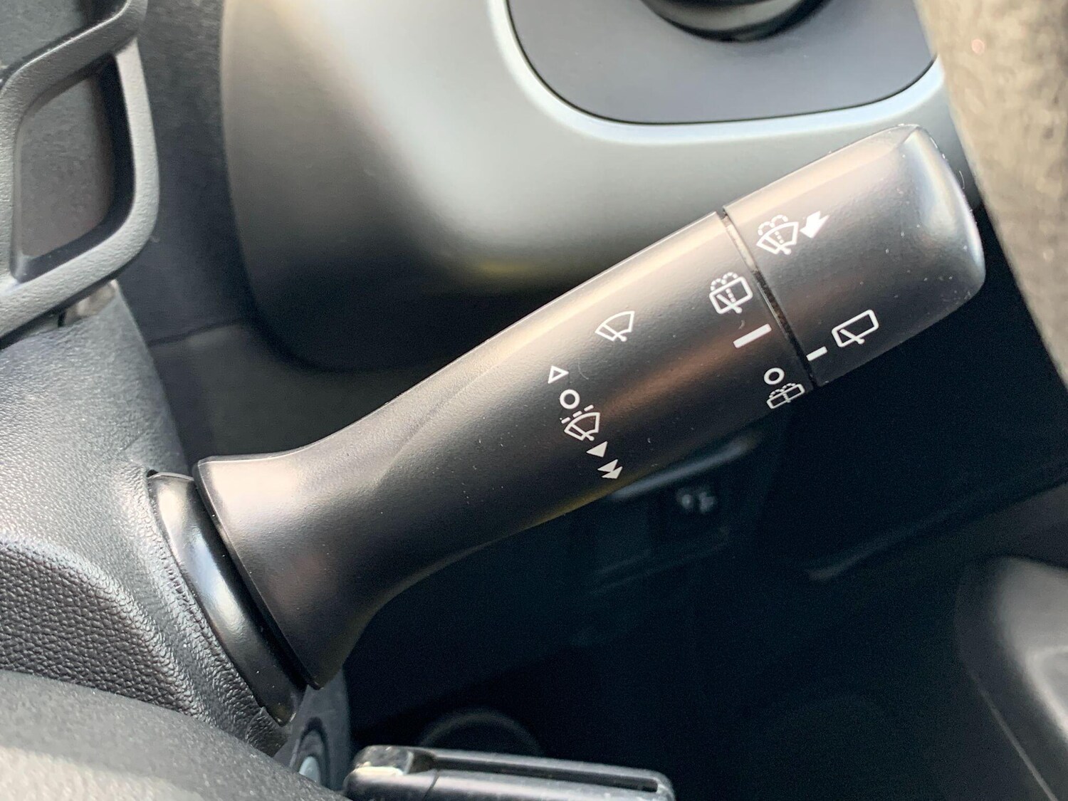 Used Peugeot 108 2016 for sale - 76215410: Photo 24