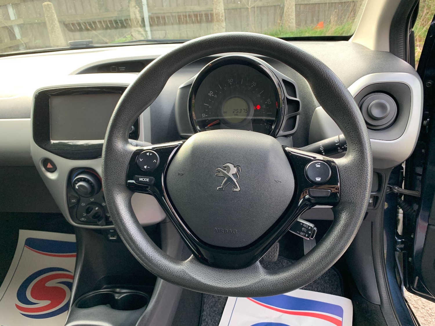 Used Peugeot 108 2016 for sale - 76215410: Photo 8