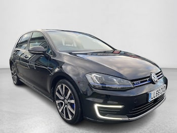 Used Volkswagen Golf 2016 for sale - 76597227: Photo