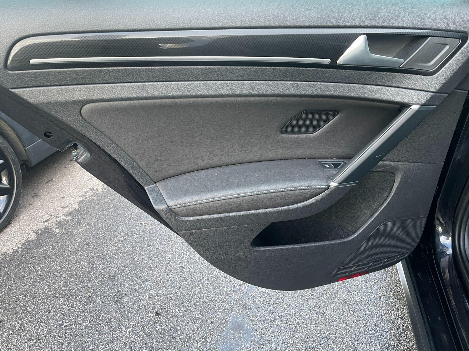 Used Volkswagen Golf 2016 for sale - 76597227: Photo 24