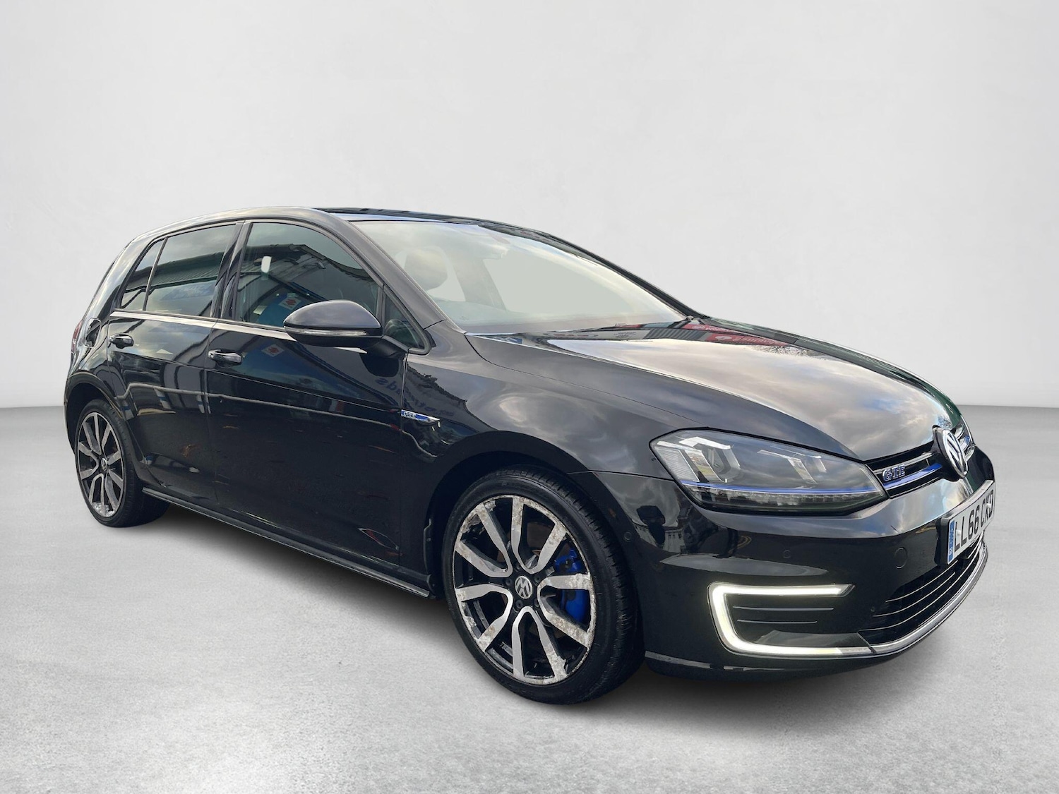 Used Volkswagen Golf 2016 for sale - 76597227: Photo 3