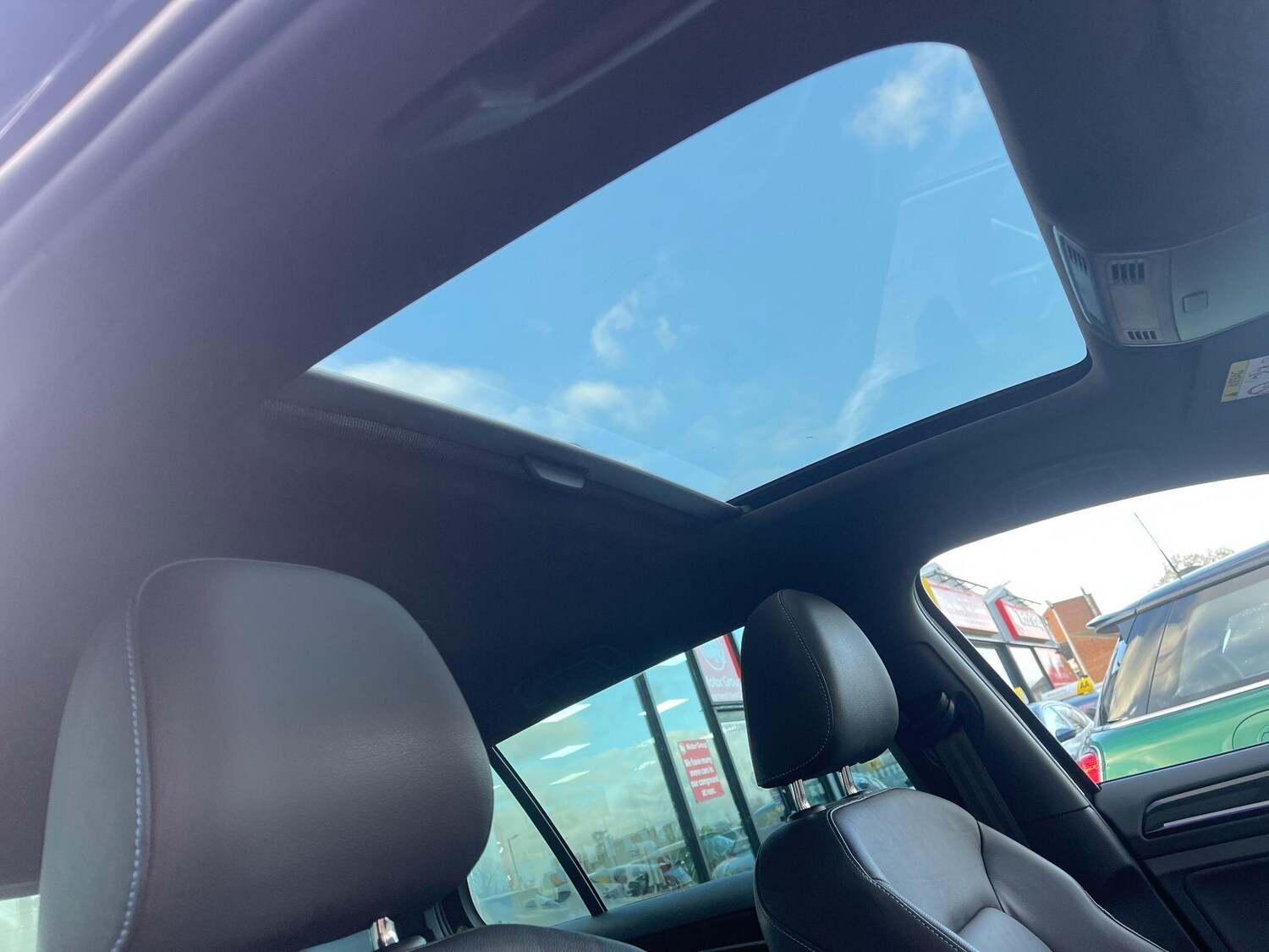 Used Volkswagen Golf 2016 for sale - 76597227: Photo 40