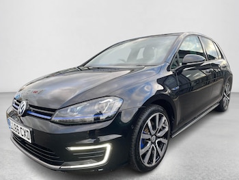 Used Volkswagen Golf 2016 for sale - 76597227: Photo