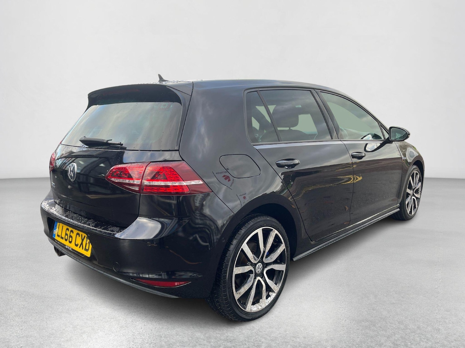 Used Volkswagen Golf 2016 for sale - 76597227: Photo 6
