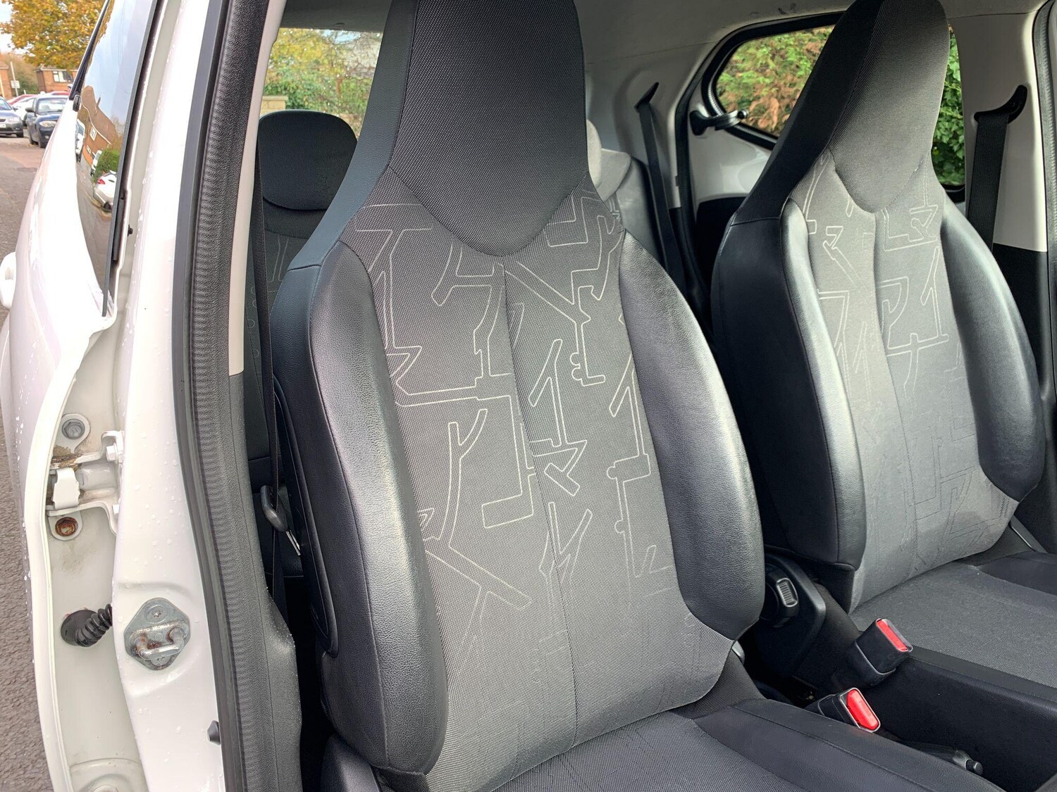 Used Toyota AYGO 2014 for sale - 76409223: Photo 13