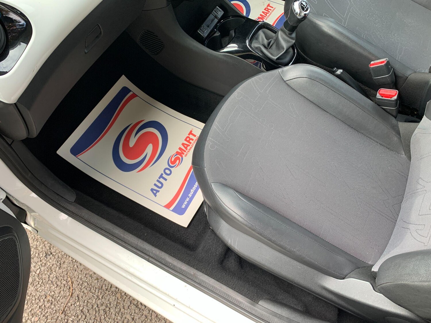 Used Toyota AYGO 2014 for sale - 76409223: Photo 15