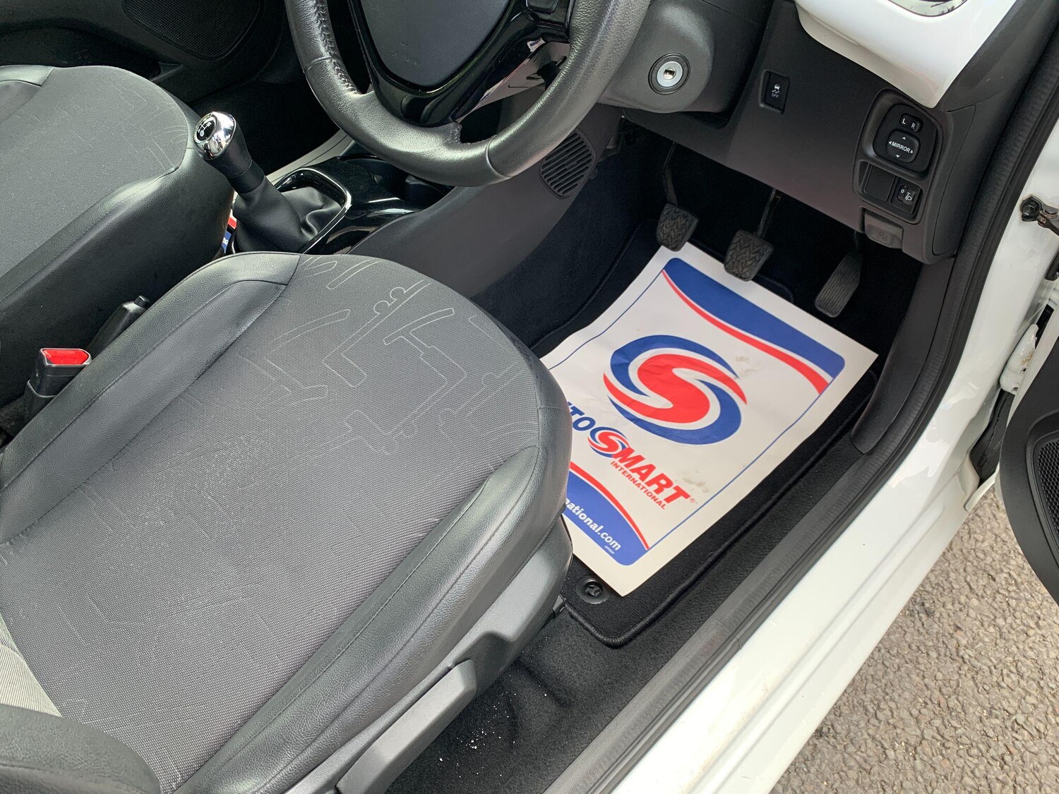 Used Toyota AYGO 2014 for sale - 76409223: Photo 16