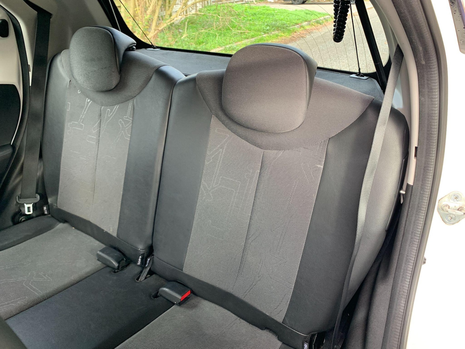 Used Toyota AYGO 2014 for sale - 76409223: Photo 17