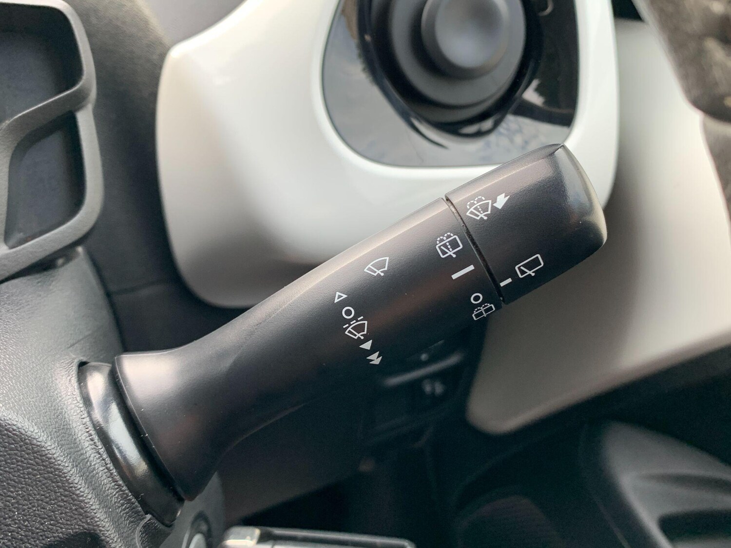 Used Toyota AYGO 2014 for sale - 76409223: Photo 21