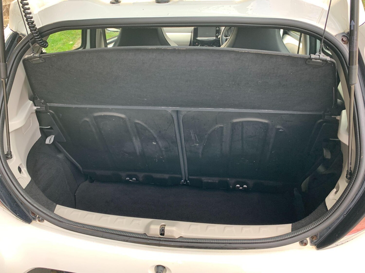 Used Toyota AYGO 2014 for sale - 76409223: Photo 22