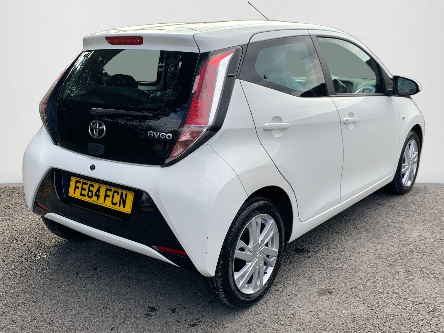 Used Toyota AYGO 2014 for sale - 76409223: Photo 6