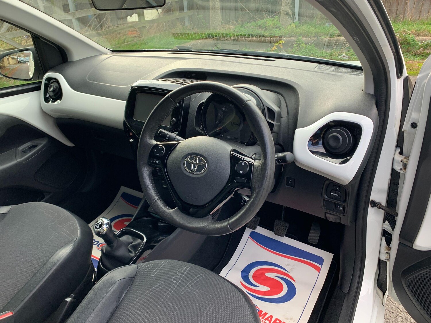 Used Toyota AYGO 2014 for sale - 76409223: Photo 8