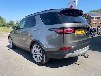Used Land Rover Discovery 2018 for sale - 79328832: Photo