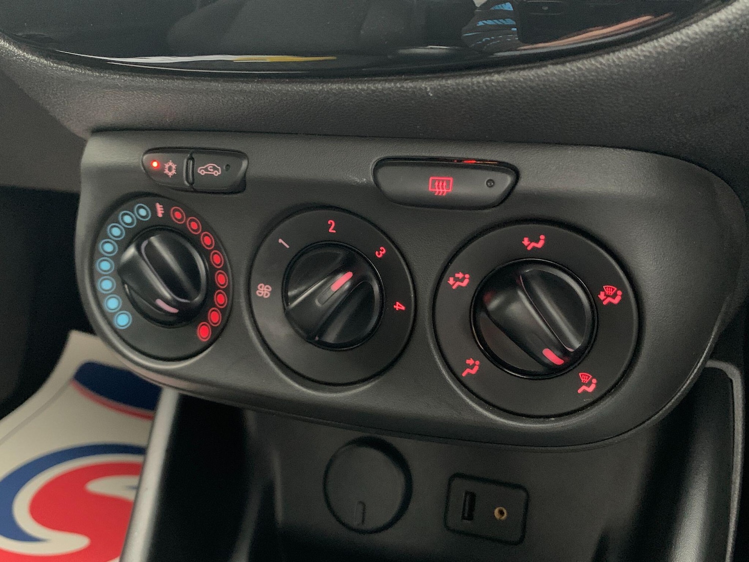 Used Vauxhall Corsa 2015 for sale - 76989719: Photo 13