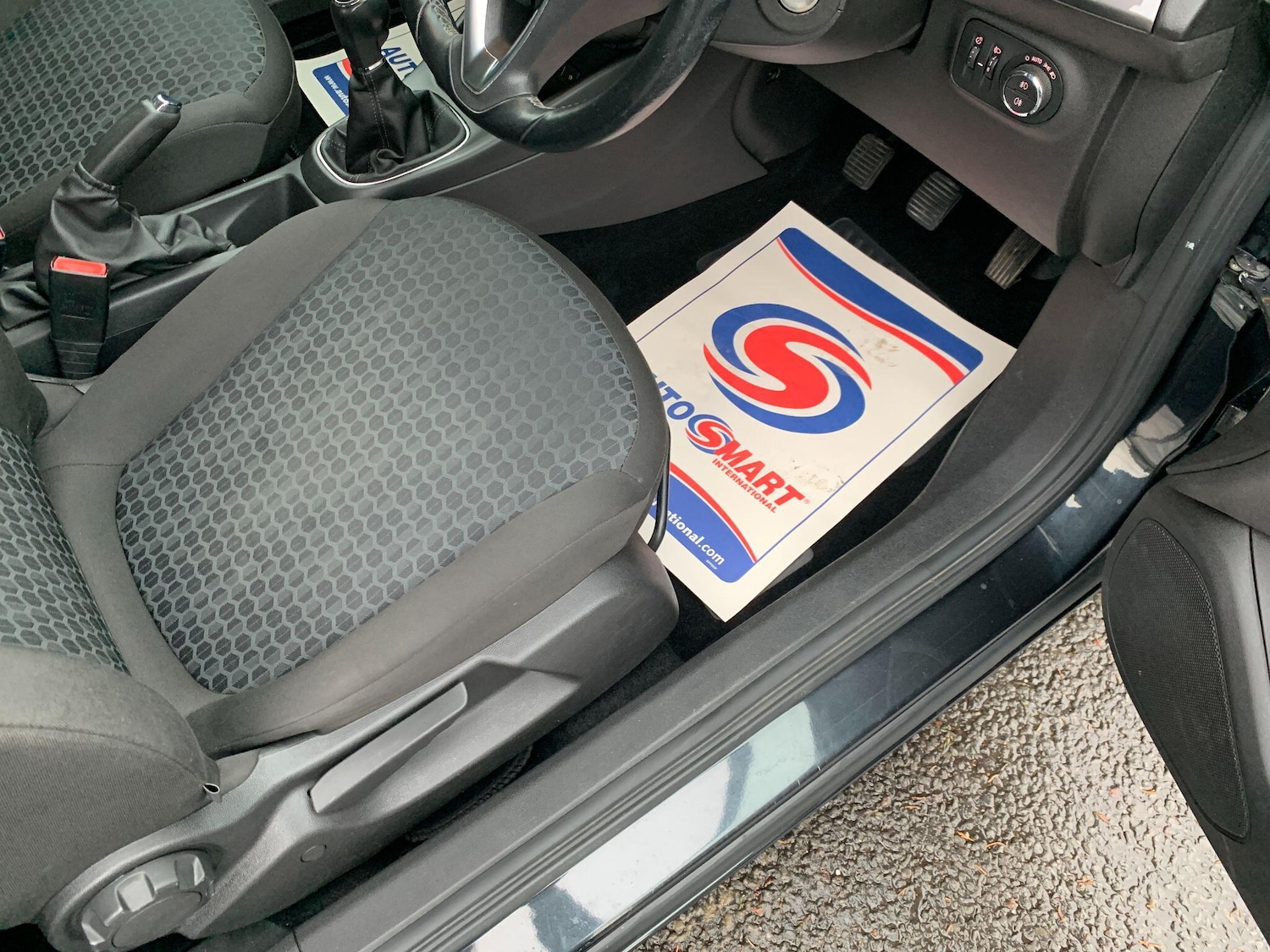 Used Vauxhall Corsa 2015 for sale - 76989719: Photo 19