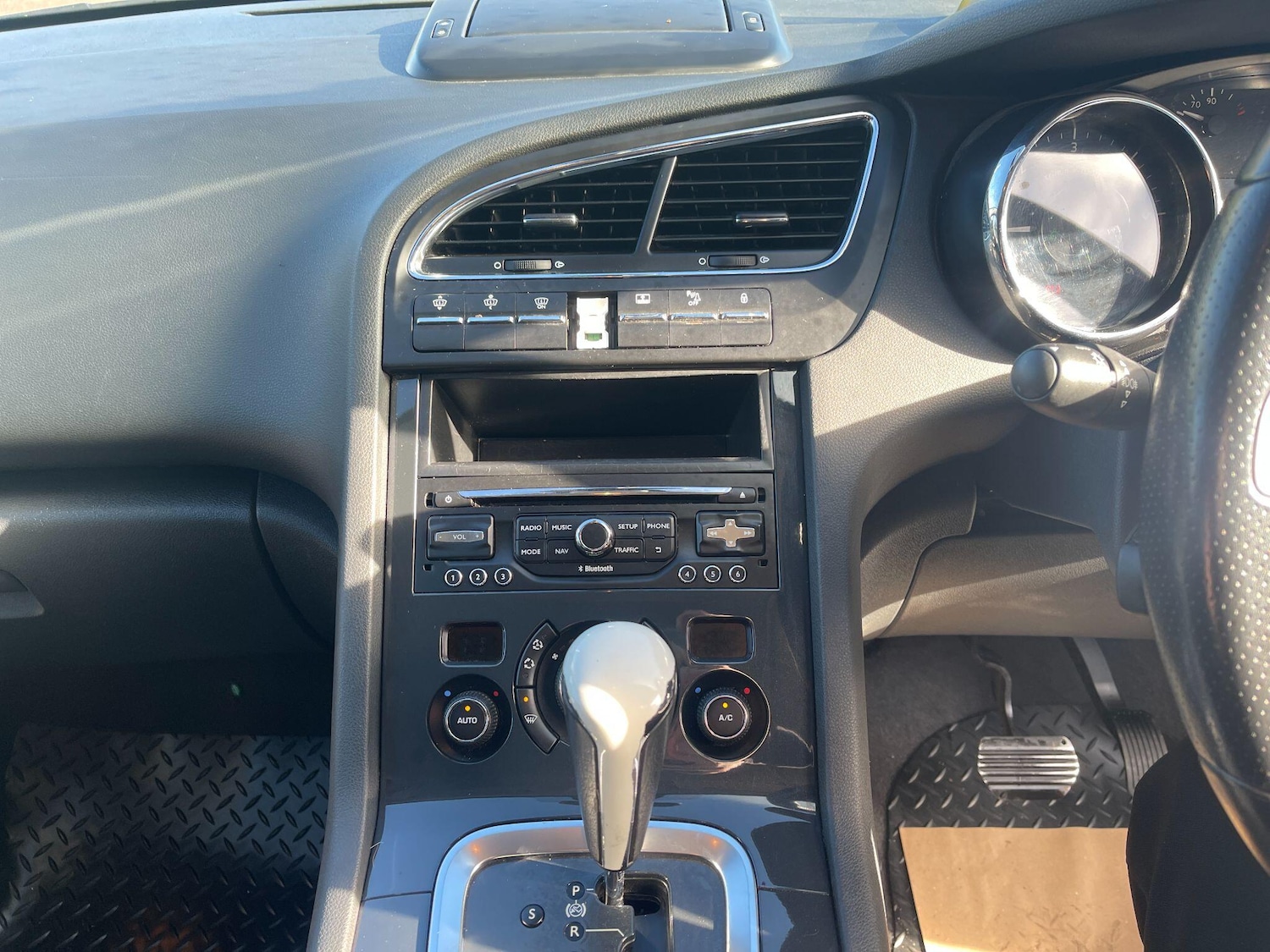 Used Peugeot 5008 2017 for sale - 76013042: Photo 32