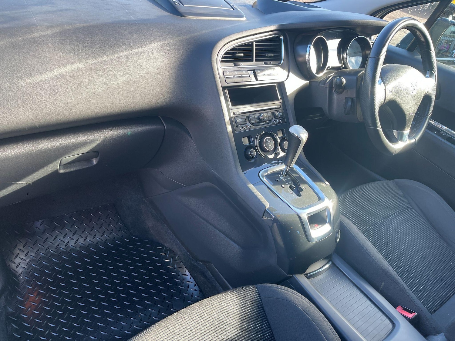 Used Peugeot 5008 2017 for sale - 76013042: Photo 34