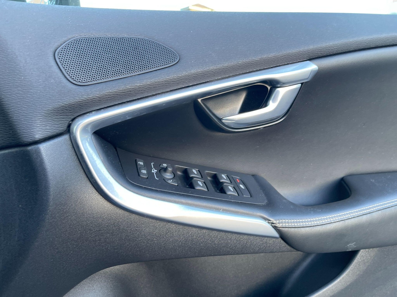 Used Volvo V40 2019 for sale - 77120654: Photo 21