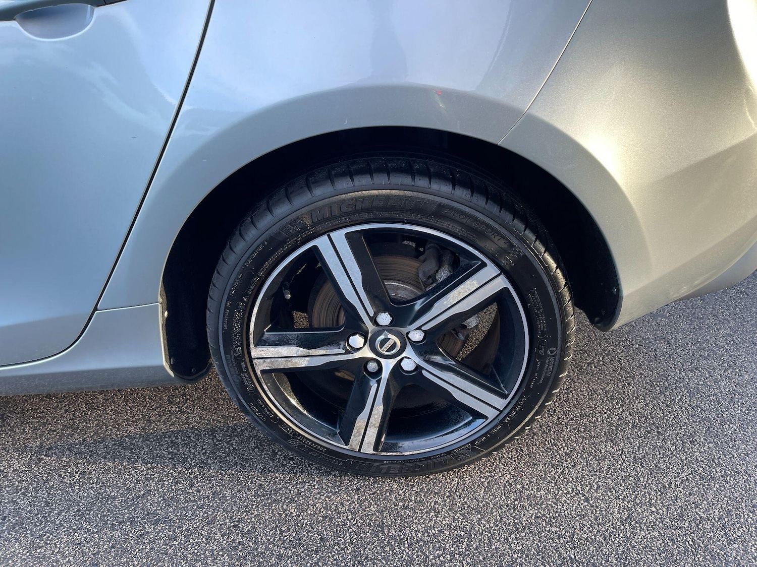 Used Volvo V40 2019 for sale - 77120654: Photo 28