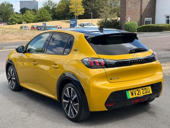 Used Peugeot 208 2021 for sale - 79396225: Photo