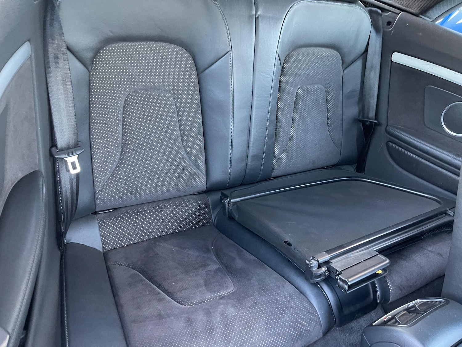 Used Audi A5 Cabriolet 2014 for sale - 76899289: Photo 18