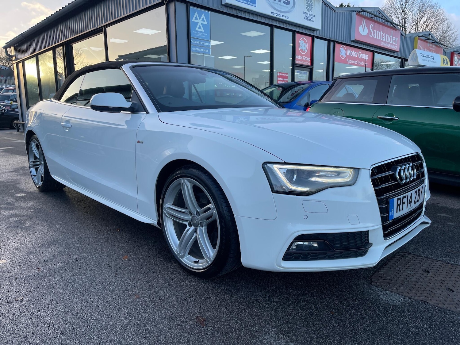 Used Audi A5 Cabriolet 2014 for sale - 76899289: Photo 2