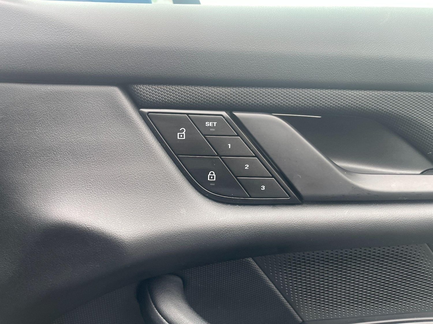 Used Porsche Taycan 2021 for sale - 77175151: Photo 26