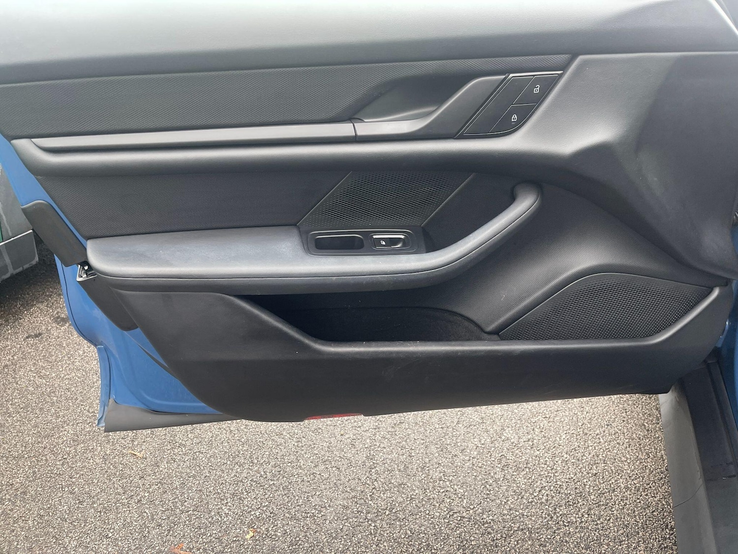 Used Porsche Taycan 2021 for sale - 77175151: Photo 30