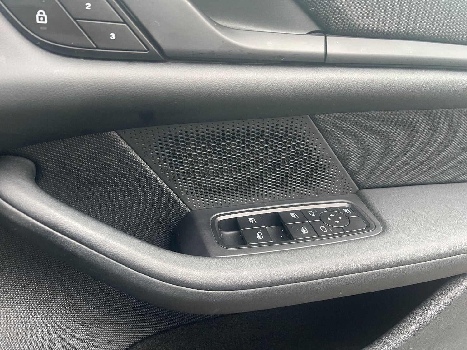 Used Porsche Taycan 2021 for sale - 77175151: Photo 47