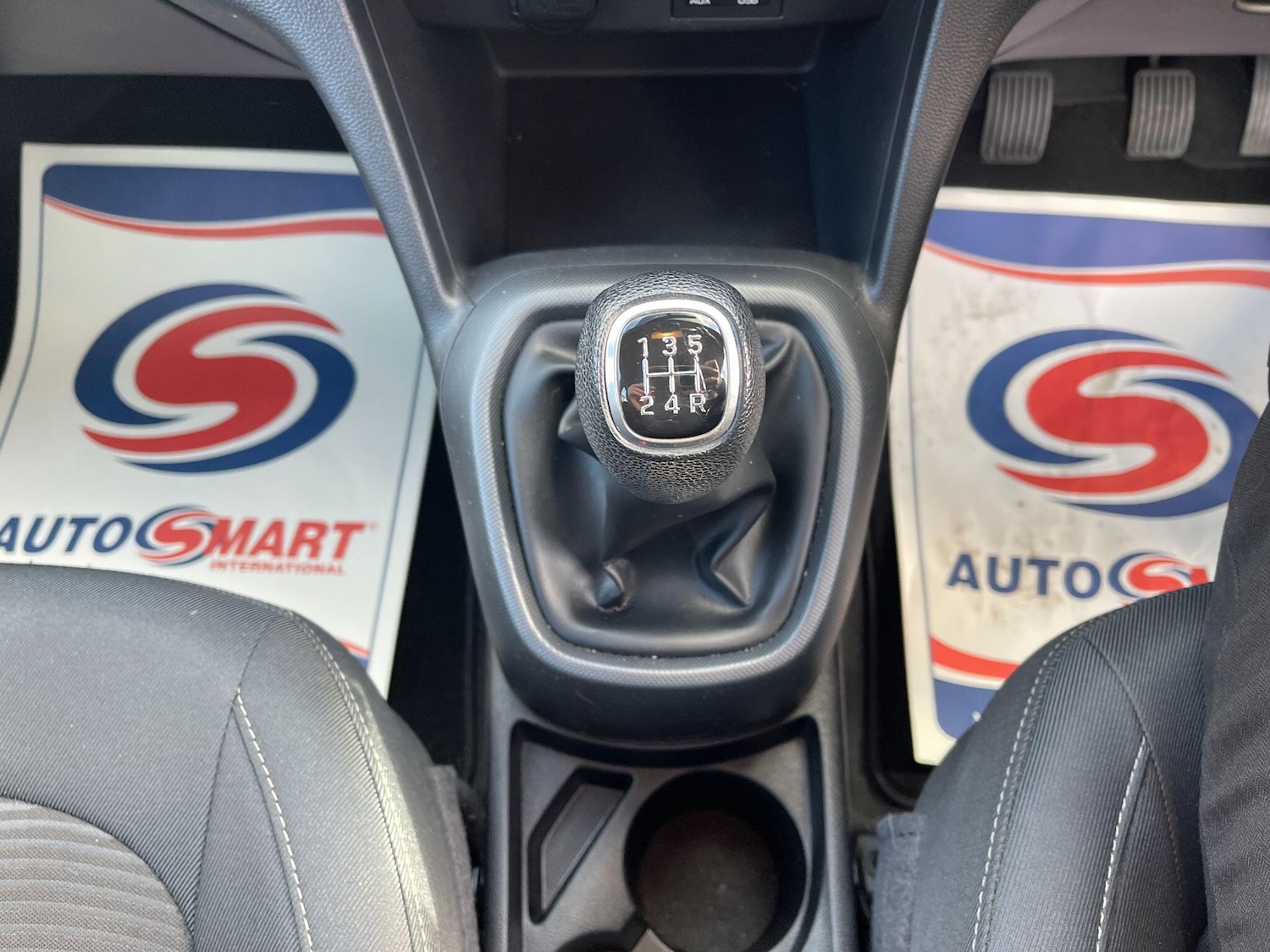 Used Hyundai i10 2017 for sale - 77853857: Photo 10